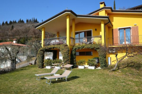 Orange Apartment In Marciaga di Costermano